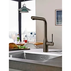 Grohe ESSENCE KØKKENARMATUR MAT SORT