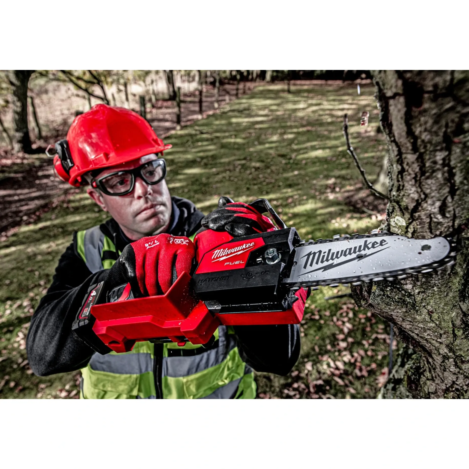 MILWAUKEE GRENSAV 15 CM UDEN BATTERI OG LADER