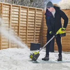 Ryobi SNESLYNGE AKKU 25 CM MED BATTERI OG LADER